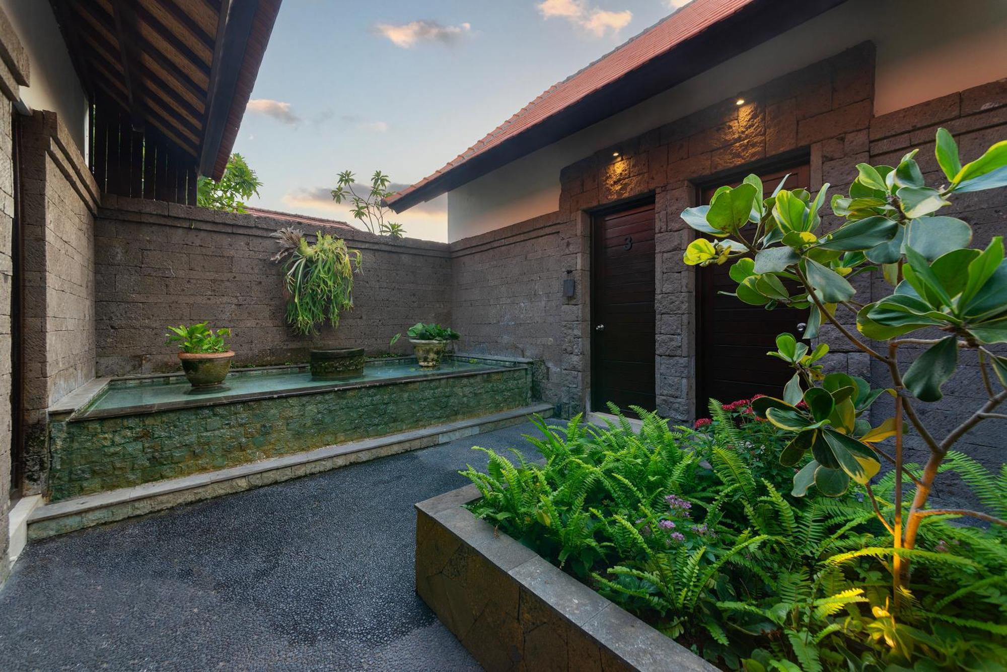 Adepa Resort Kerobokan  Exterior photo