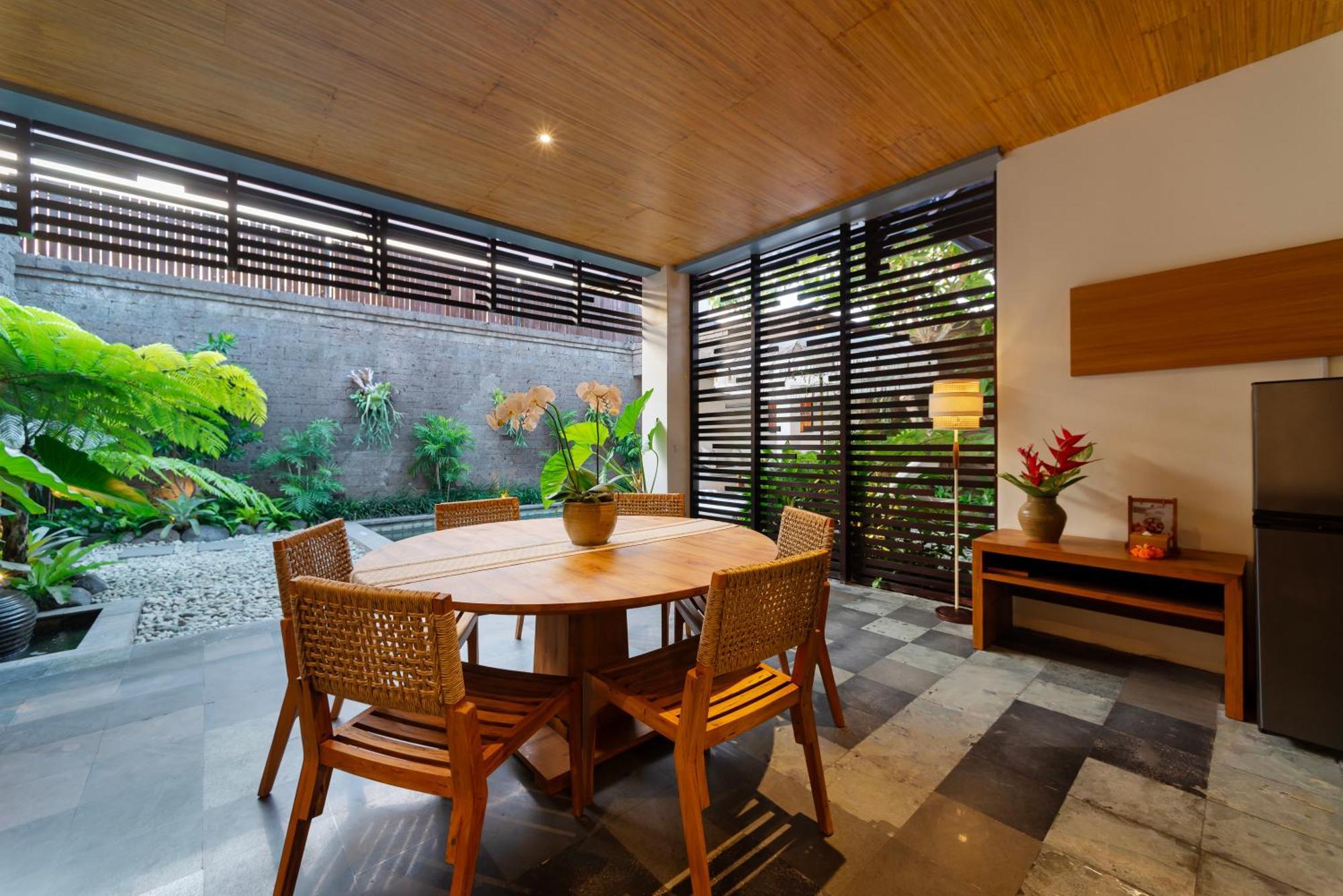 Adepa Resort Kerobokan  Exterior photo